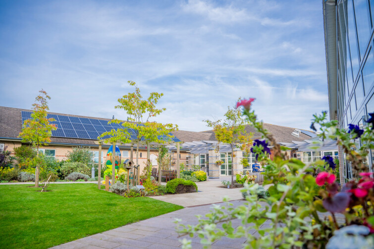 LOROS Hospice grounds and garden area